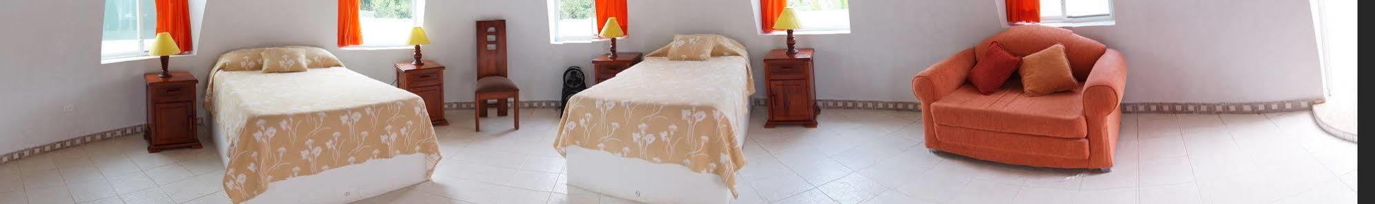 Hacienda Rio Blanco Hotel San Miguel de los Bancos Bagian luar foto
